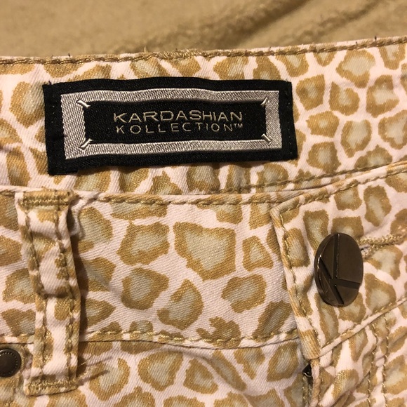 Kardashian Kollection leopard print pants - Picture 5 of 6
